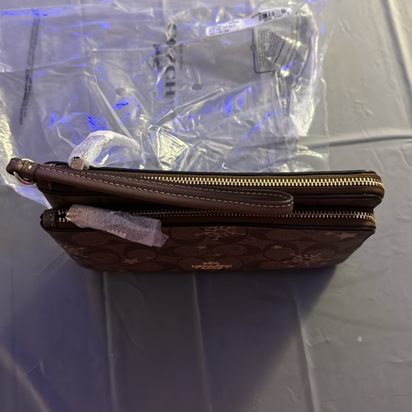 NWT Coach Double Zip Wallet  Snowflake Print - Picture 2 of 4